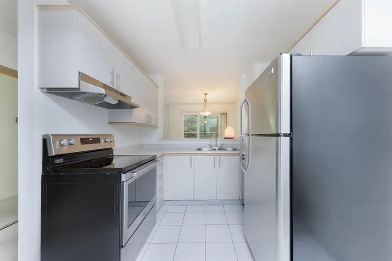 32 2736 ATLIN PLACE - photo 4 of 26