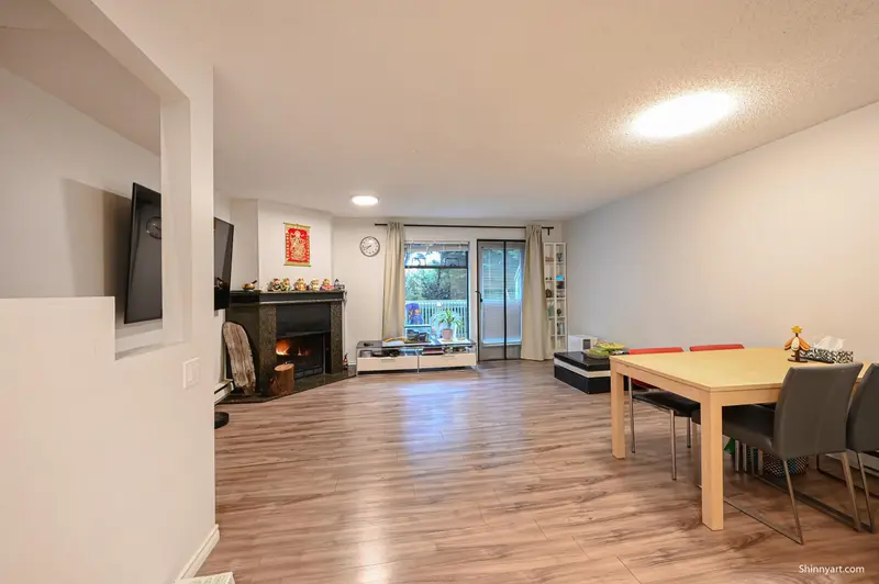 12 8820 WESTMINSTER HIGHWAY - photo 2 of 25