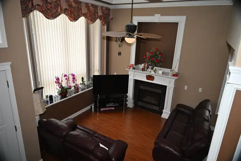 7583 WRIGHT STREET - photo 4 of 28