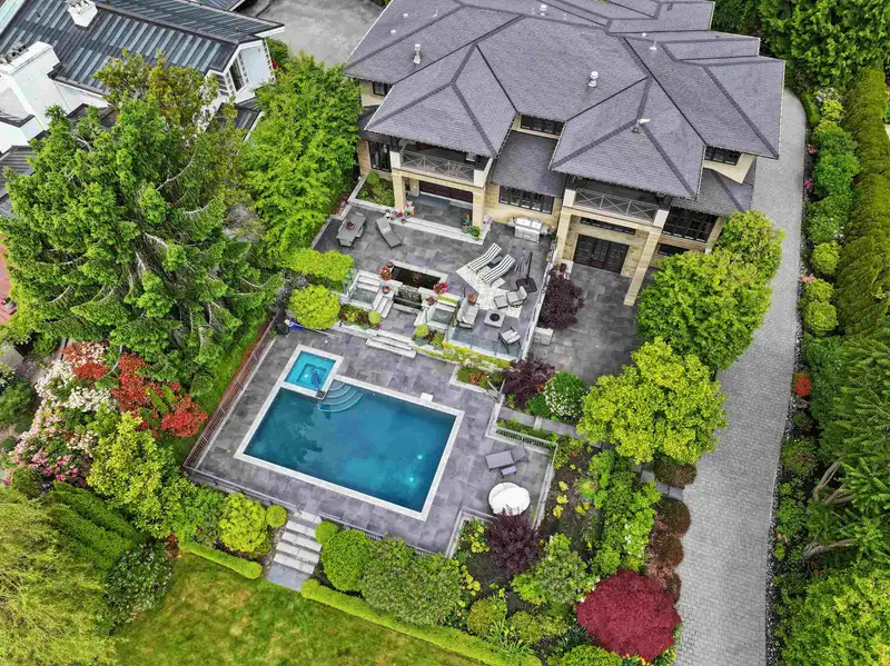 1075 GROVELAND ROAD - photo 4 of 40