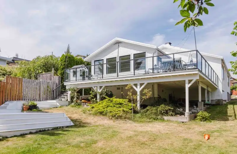 679 CORLETT ROAD - photo 1 of 40