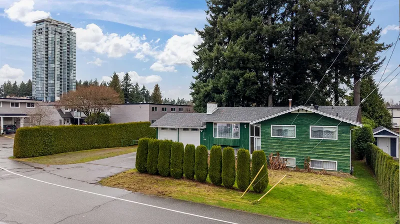 32939 BRUNDIGE AVENUE - photo 3 of 25