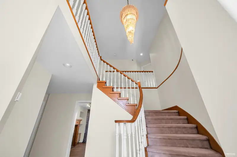 2140 DAVIES COURT - photo 4 of 40