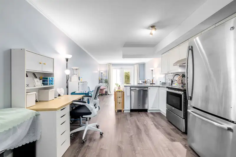 145 5880 DOVER CRESCENT - photo 3 of 12