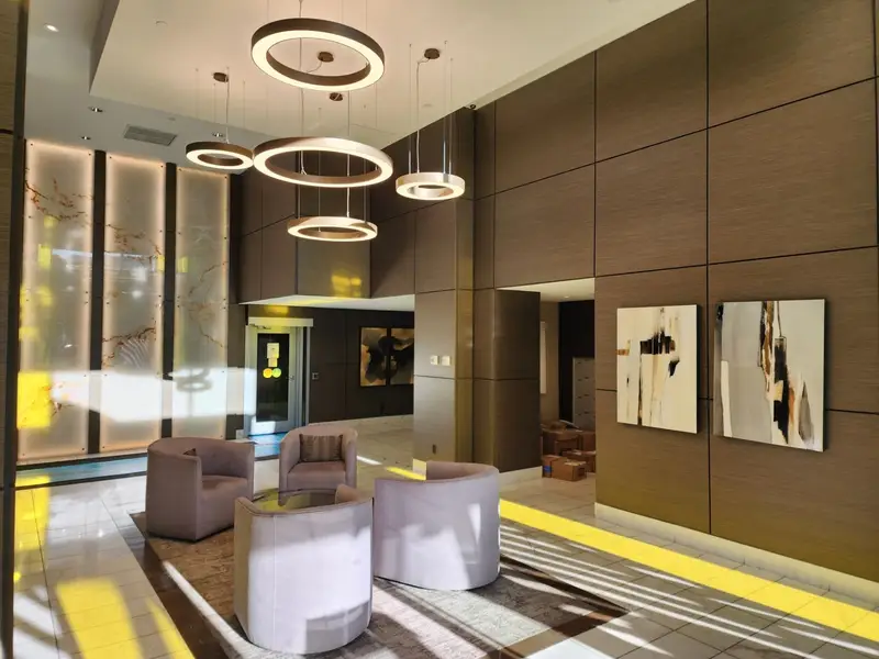 2702 6700 DUNBLANE AVENUE - photo 3 of 14