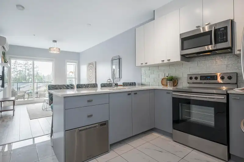 302 12310 222 STREET - photo 4 of 26