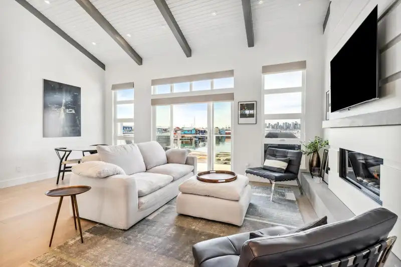 16 415 W ESPLANADE - photo 4 of 40