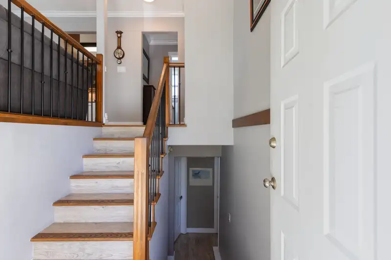 18311 HUNTER PLACE - photo 3 of 40