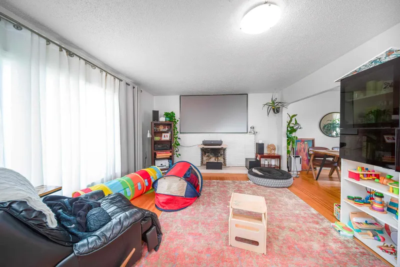 4516 PARKER STREET - photo 3 of 25