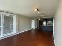 2607 2978 GLEN DRIVE - thumbnail 5