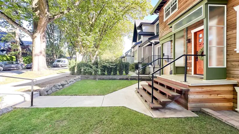 4084 W 32ND AVENUE - photo 3 of 40
