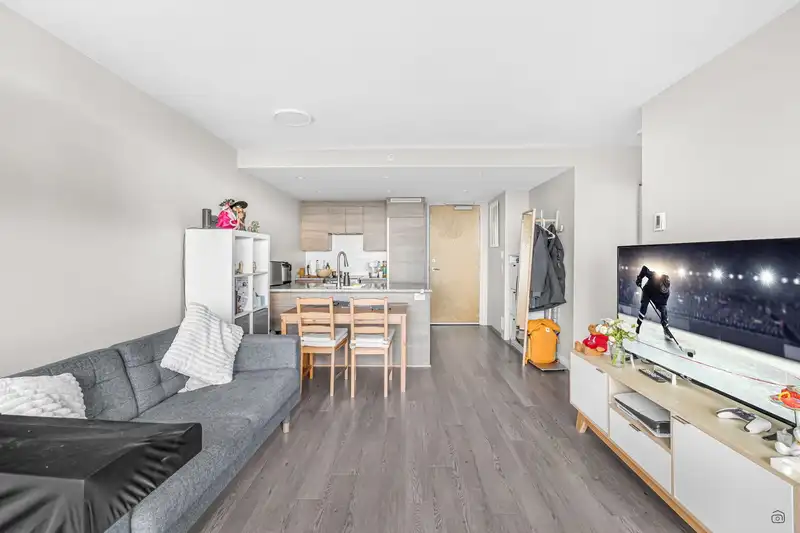 2605 488 SW MARINE DRIVE - photo 1 of 10