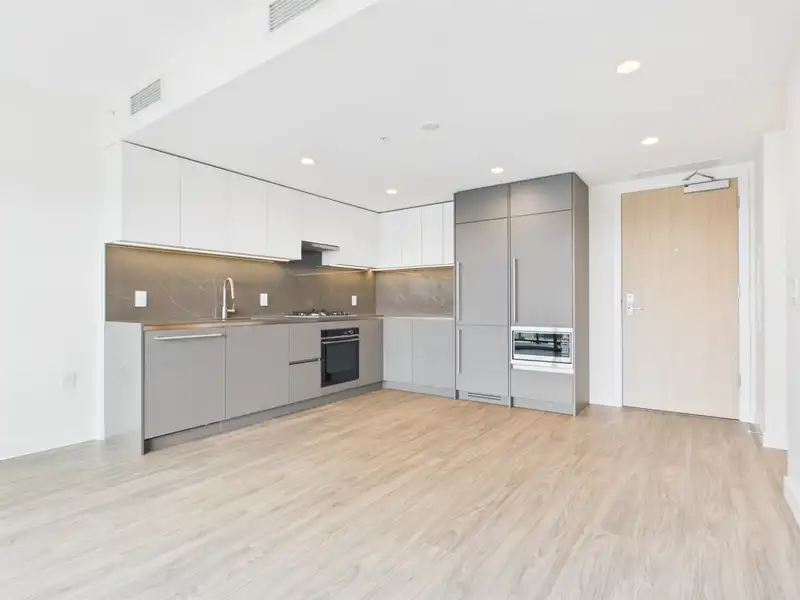 2907 2135 SPRINGER AVENUE - photo 3 of 14