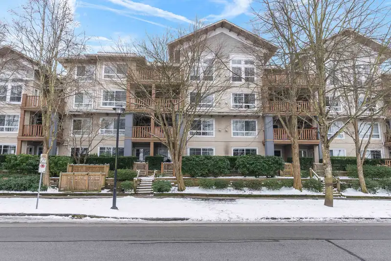 225 5600 ANDREWS ROAD - photo 4 of 40