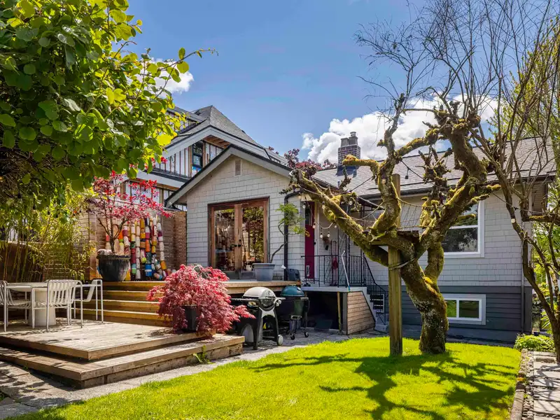 2581 VENABLES STREET - photo 1 of 40