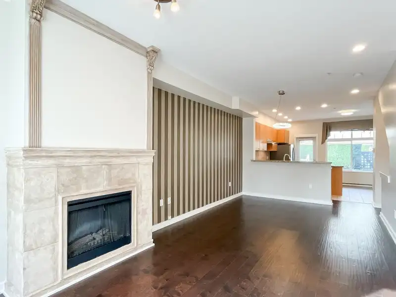 7425 COLUMBIA STREET - photo 4 of 24