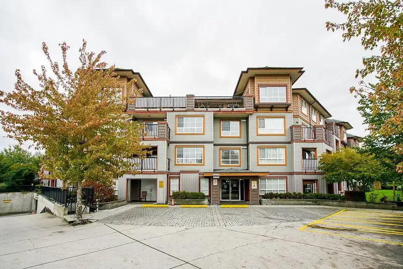 104 6960 120 STREET - photo 1 of 36
