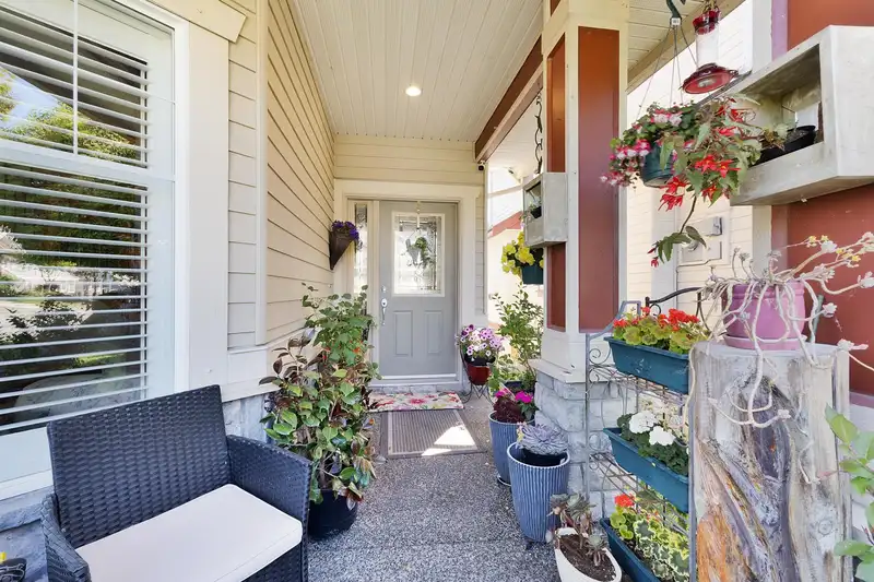 3558 149A STREET - photo 3 of 37
