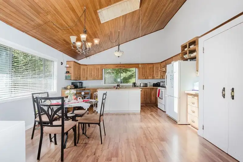 5899 SPRIGGS ROAD - photo 1 of 40