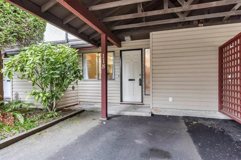 118 13880 74 AVENUE - photo 3 of 36