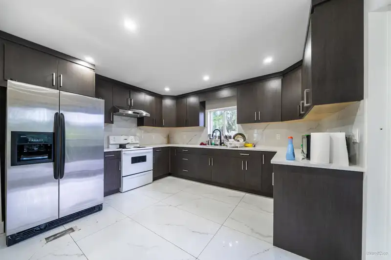 12965 98 AVENUE - photo 2 of 38