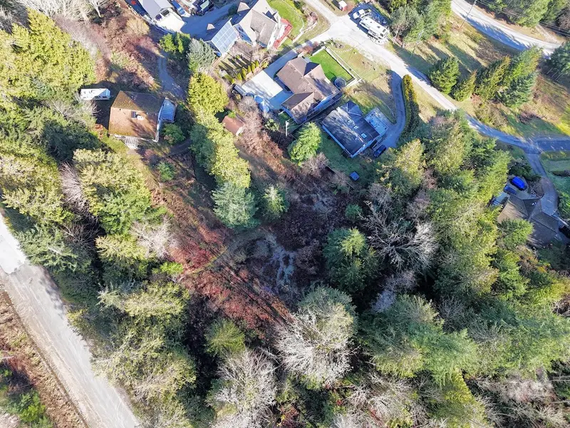 6377 N GALE AVENUE - photo 4 of 25