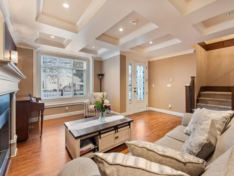 10071 NO. 1 ROAD - photo 2 of 25