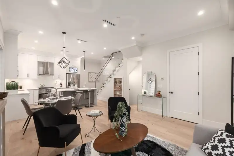 1560 E 10TH AVENUE - photo 1 of 26
