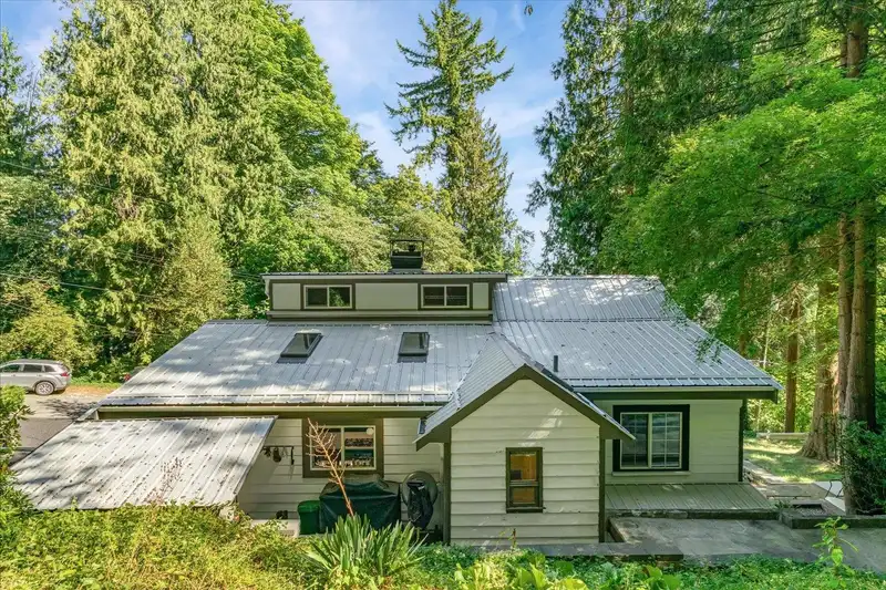 9455 BYRNES ROAD - photo 4 of 39