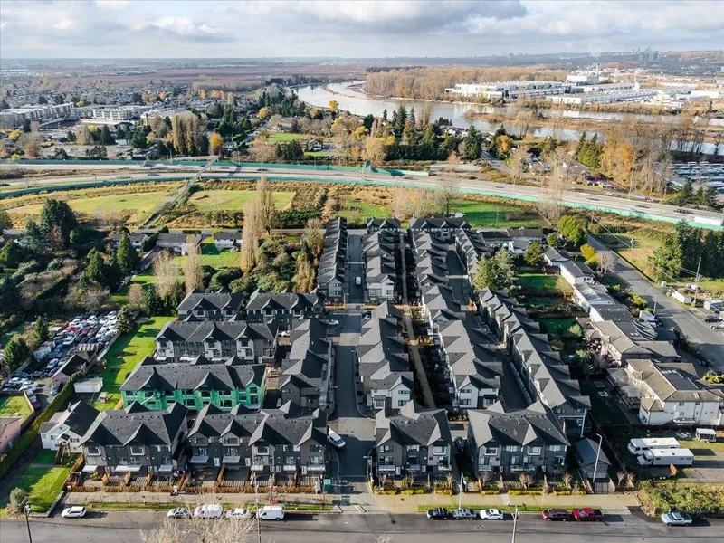 20 4337 BOUNDARY ROAD - photo 1 of 22