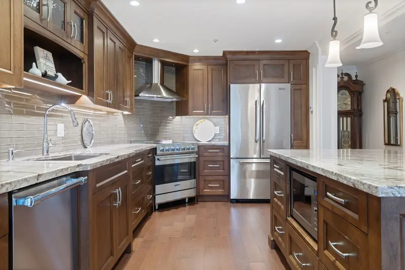 301 1725 128 STREET - photo 4 of 25