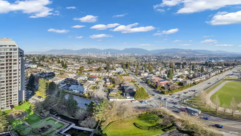 1904 6055 NELSON AVENUE - photo 1 of 40