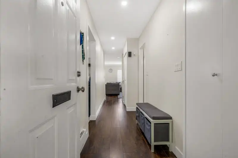 126 13880 74 AVENUE - photo 4 of 25