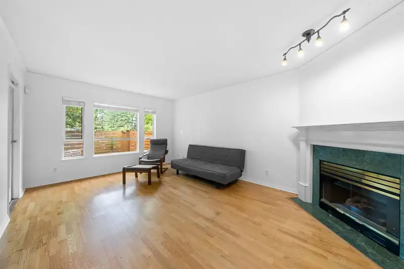 113 15550 26 AVENUE - photo 3 of 40