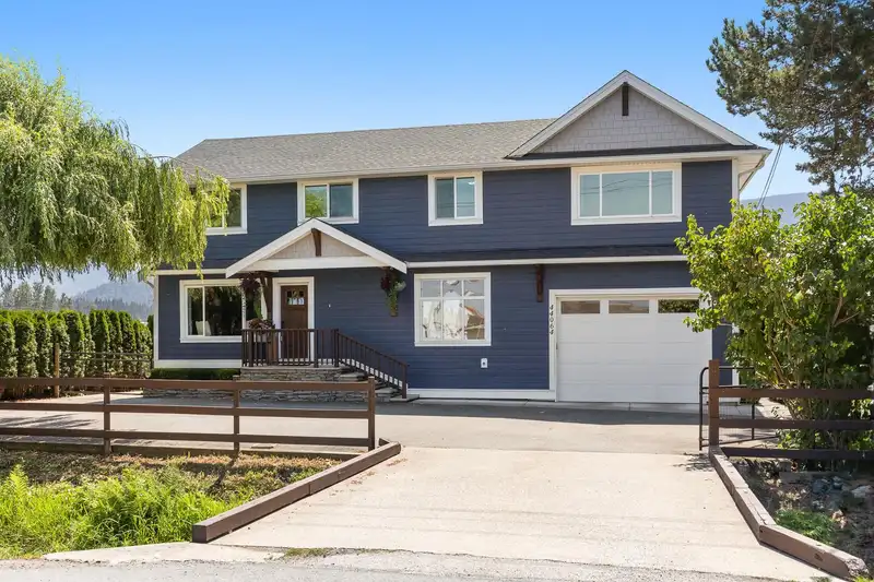 44064 SOUTH SUMAS ROAD - photo 1 of 40