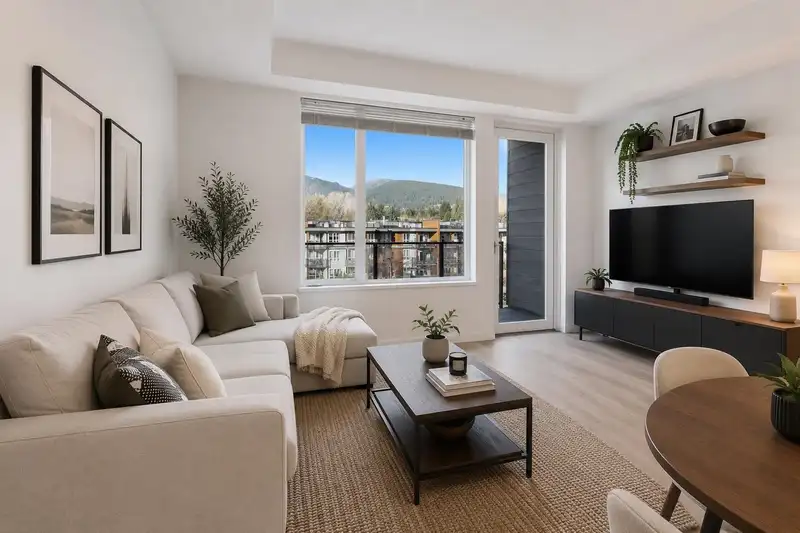414 725 MARINE DRIVE - photo 2 of 18