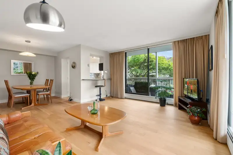 202 1390 DUCHESS AVENUE - photo 1 of 23