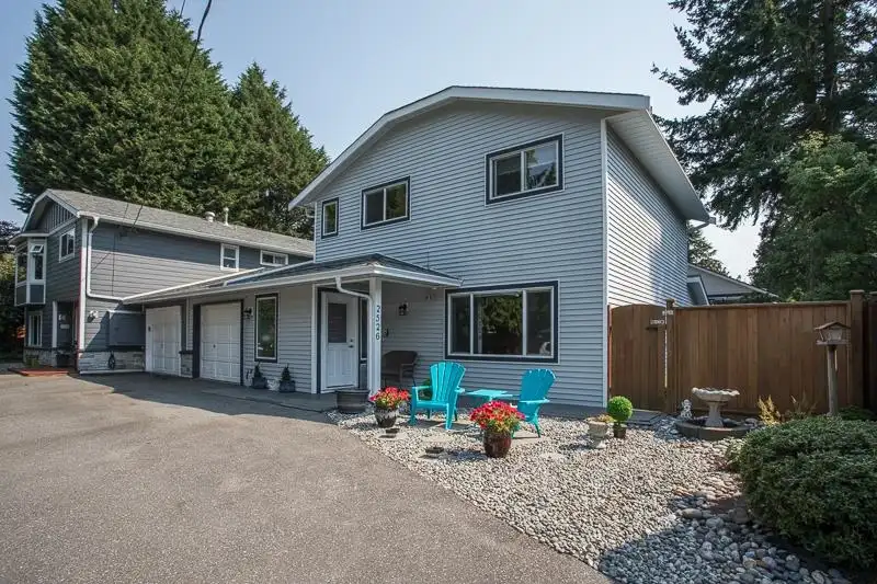 2526 126 STREET - photo 2 of 30