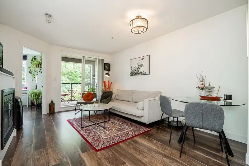 302 10822 CITY PARKWAY - photo 1 of 32