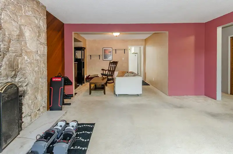 3489 ST. MARYS AVENUE - photo 2 of 22