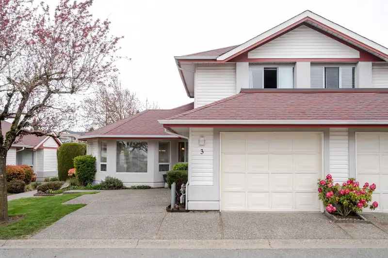 3 31406 UPPER MACLURE ROAD - photo 1 of 40