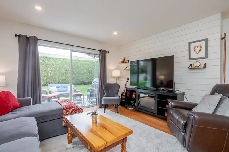 3 31406 UPPER MACLURE ROAD - photo 3 of 40