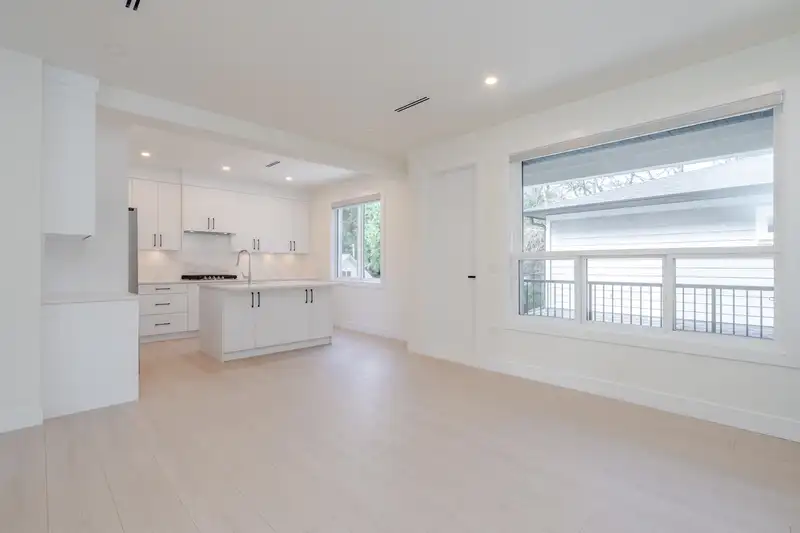 102 10063 127B STREET - photo 4 of 25