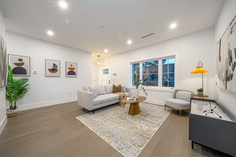 2735 W 8TH AVENUE - photo 4 of 25