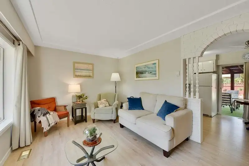 23021 117 AVENUE - photo 3 of 31