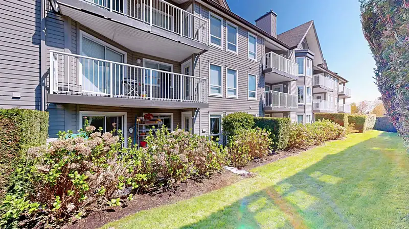 112 15140 108 AVENUE - photo 3 of 39