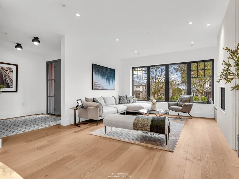 108 W 18TH AVENUE - photo 2 of 25