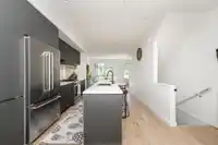 8 1228 HUDSON STREET - thumbnail 10