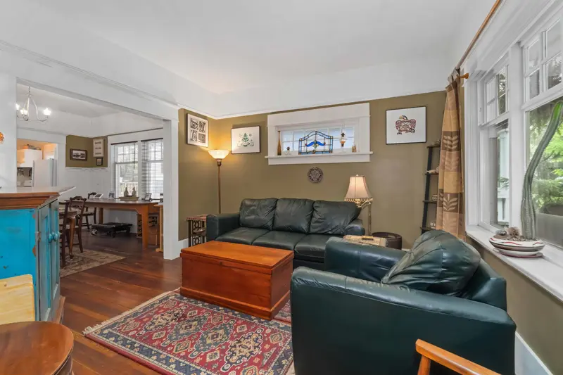 6319 SOPHIA STREET - photo 4 of 25