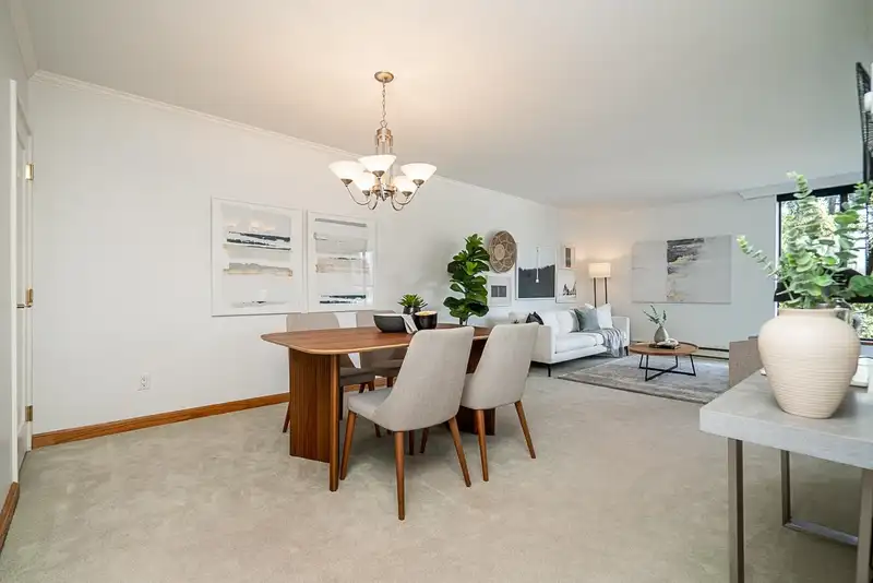 305 1450 PENNYFARTHING DRIVE - photo 3 of 40